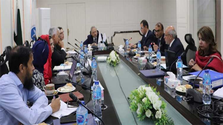 WHO, PM&DC to collaborate to improve primary healthcare, medical education