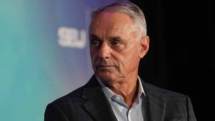 Rob Manfred says he discussed Pete Rose's status with Donald Trump and will rule on reinstatement